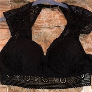 Cute black Hollister bralette